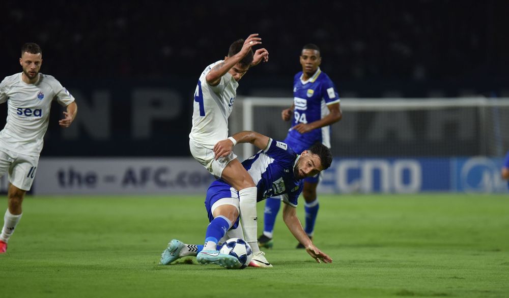 Gol Lennart Thy Gagalkan Kemenangan Persib
