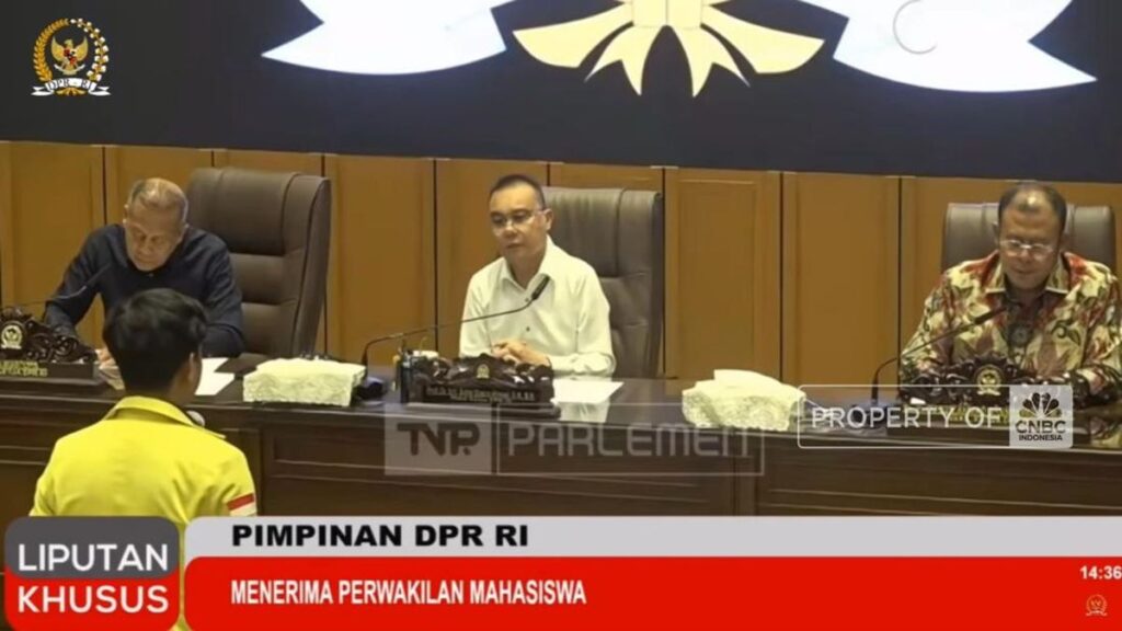 mahasiswa bertemu DPR