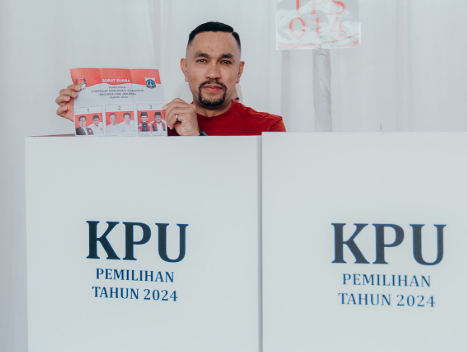 sahroni mundur dpr