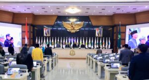 Tati Rapat Paripurna DPRD