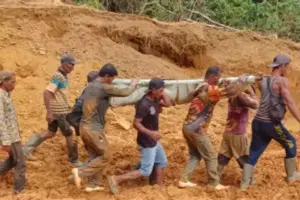 Tambang Emas di Aceh Longsor
