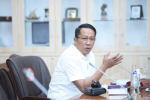 Menkum Agus Suparmanto SK Mardiono