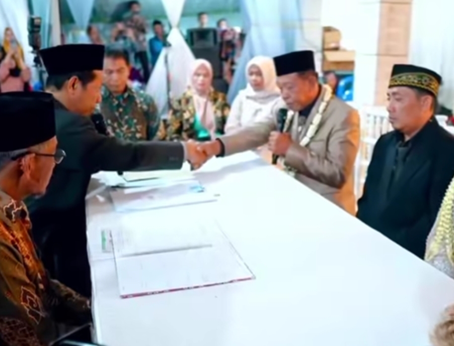 Lansia nikah cek 3 miliar
