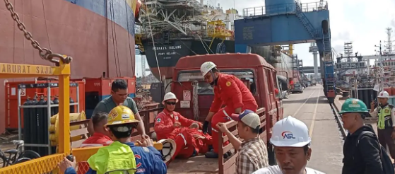 Kapal Tanker MT Federal II Terbakar