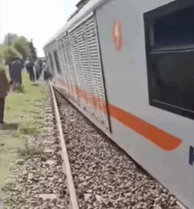 Kereta Api Purwojaya Anjlok di Kedunggedeh Bekasi, Jalur Kereta Tak Bisa Dilalui