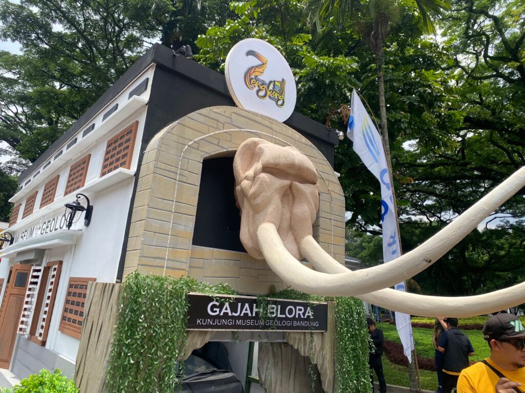Dishub Siapkan Rekayasa Lalu Lintas untuk Pawai HJKB 2025, 60 Kendaraan Hias Siap Warnai Malam Bandung!