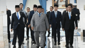 sidang kabinet prabowo. Prabowo guru besar
