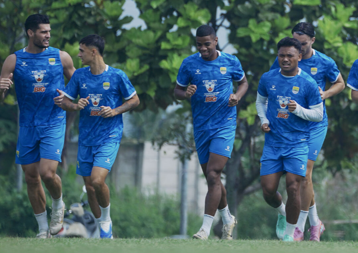 Bali United vs Persib Bandung