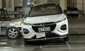 uji tabrak Suzuki Fronx
