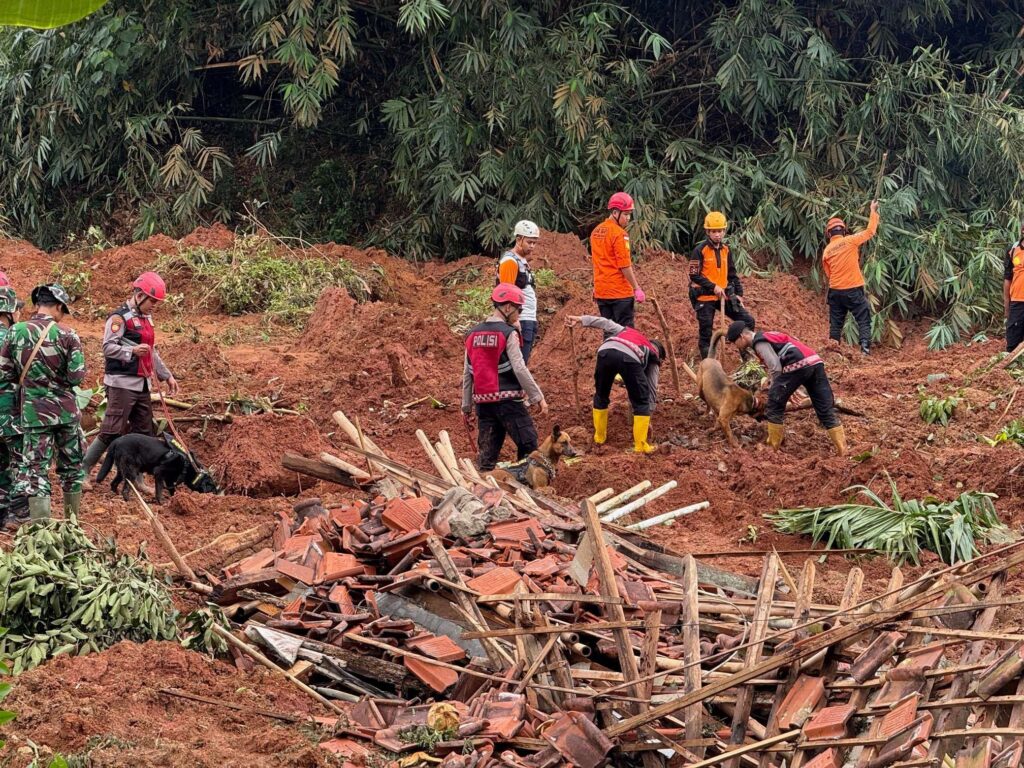 Identifikasi Korban Longsor Cilacap, Tim DVI Polri Dikerahkan