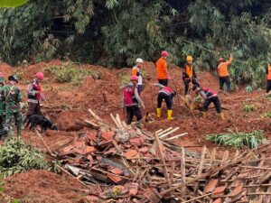 Identifikasi Korban Longsor Cilacap, Tim DVI Polri Dikerahkan