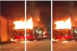 bus harapan jaya terbakar