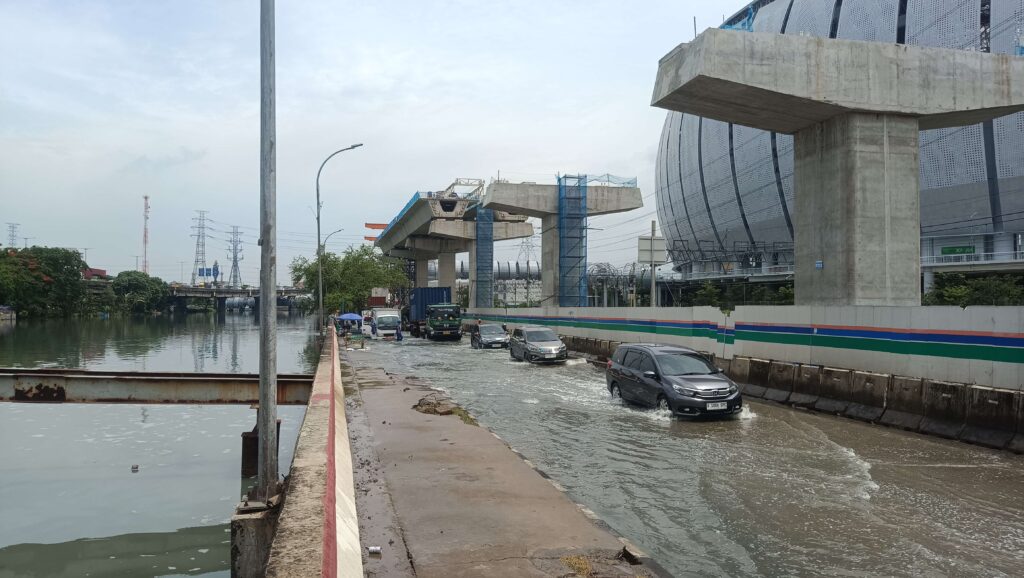 Banjir Rob Ancam Pesisir Indonesia Selama November