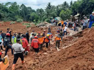 Korban Longsor di Cilacap