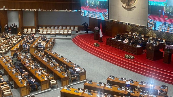 dpr sahkan rkuhap