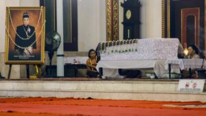 keraton surakarta meninggal dunia