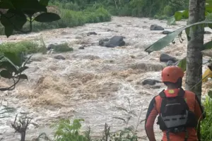 Mahasiswa KKN UIN Cirebon terseret sungai