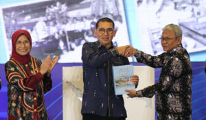 buku sejarah baru