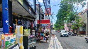 legian kuta sepi
