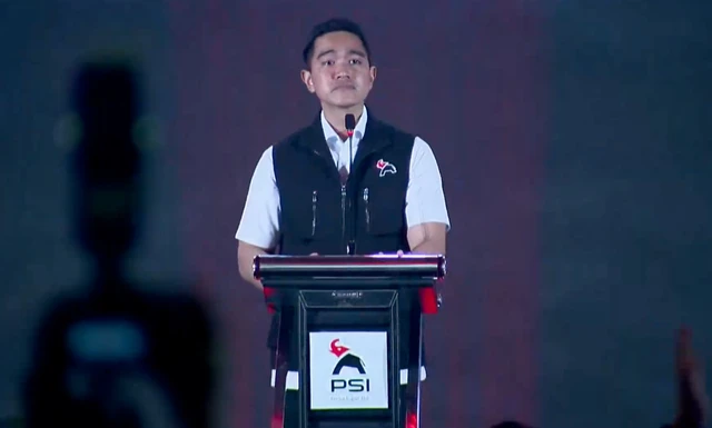 Kaesang menangis