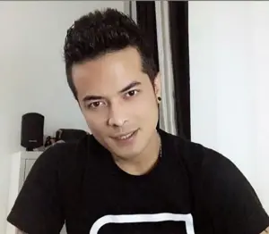 Choky Andriano vira