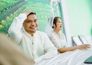 Reza SMASH - Santi Febrianti Nikah di KUA Bandung, Akad Sederhana hingga Momen Ikonik Naik Moge