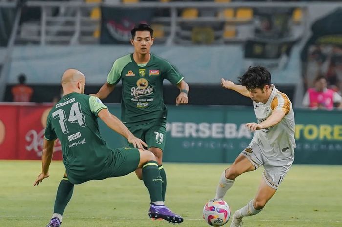 Prediksi Skor Persebaya Vs Dewa United BRI Super League 2025/2026
