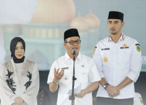 Bupati Bandung Dadang Supriatna