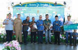 Kang DS Berangkatkan 14 Bus Mudik Gratis, Angkut 700 Pemudik ke Jawa Tengah