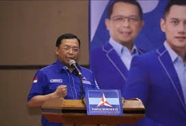 Pangkas gaji menteri dpr
