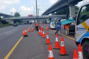 Arus Berangsur Normal, Contraflow di Tol Jakarta-Cikampek Dihentikan