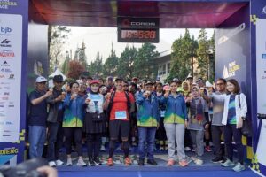 Dieng Caldera Race 2026 Berlangsung Sukses, Ribuan Pelari Taklukkan Dataran Tinggi Dieng Bersama bank bjb