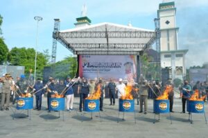 Lebih dari 44 Juta Batang Rokok Ilegal Hasil Penindakan di Jabar Dimusnahkan