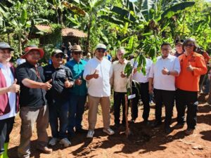 DPRD-Pemkot Lanjutkan Penanaman Pohon, Ikhtiar Penting Penambahan RTH dan Pencegahan Krisis Air